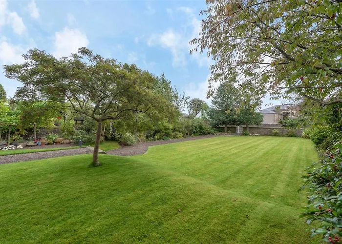 Milton Bank Mansion Garden Apartment